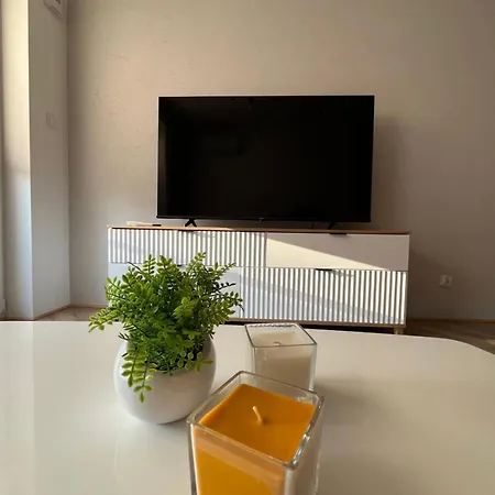דירה Beautiful Airport Workation 6 Persons 24 H Check In *